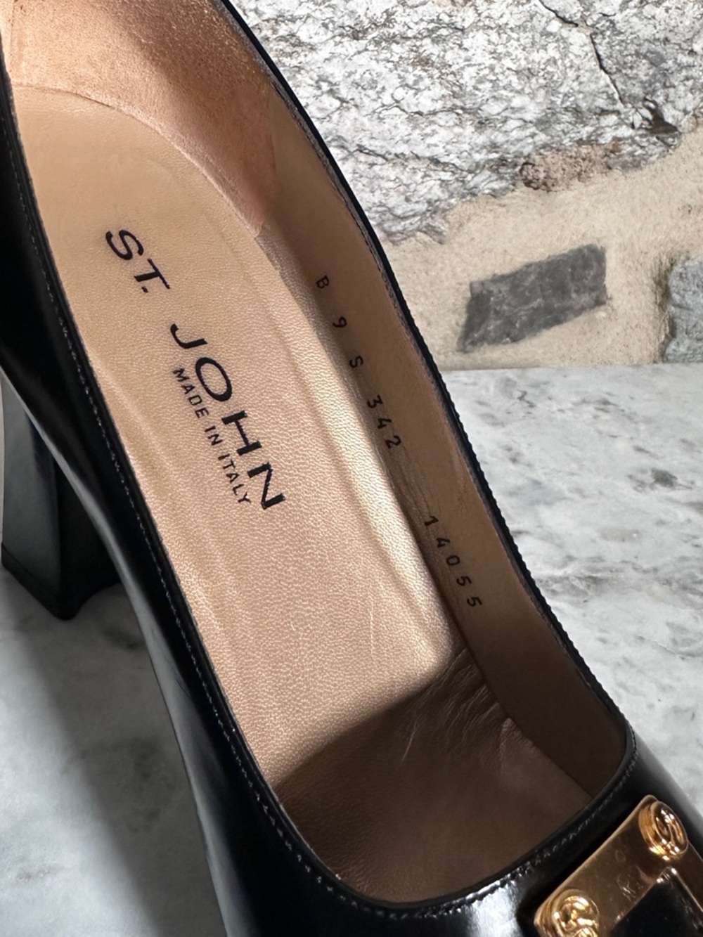 Vintage St. John Black Leather Pumps Gold Hardware Statement Heels - Picture 2 of 6